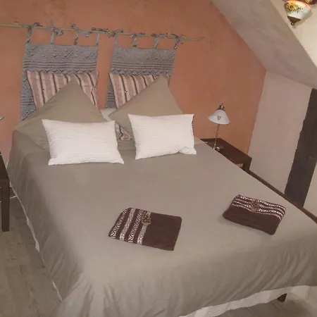 Chambres D'hotes Domaine Les Escargots Beaune (Cote d'Or)